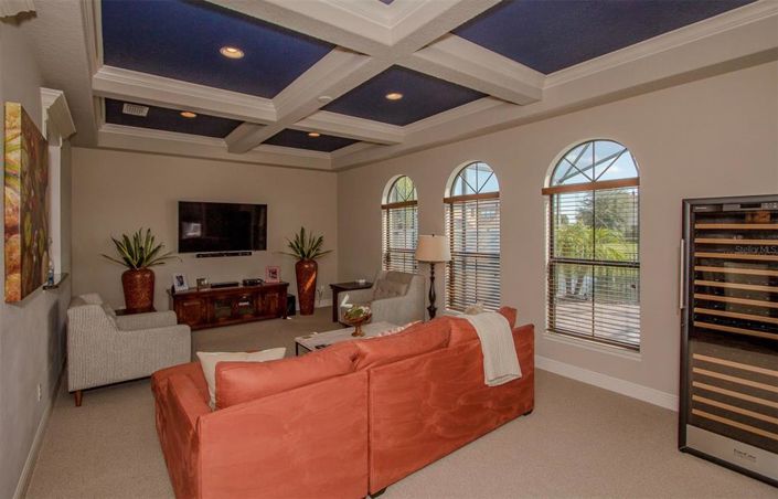 Image No.14-4 Bed Property for sale