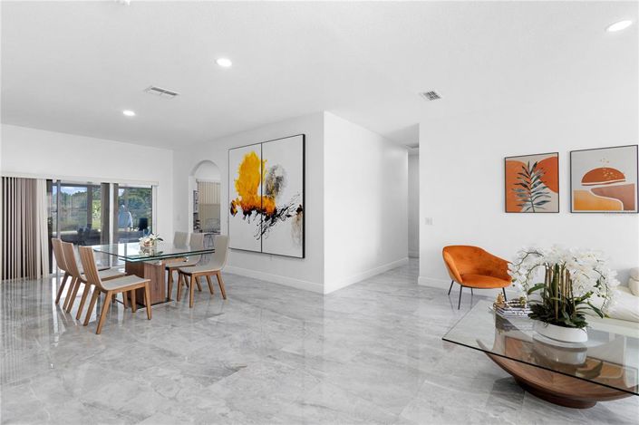 Image No.5-4 Bed Property for sale