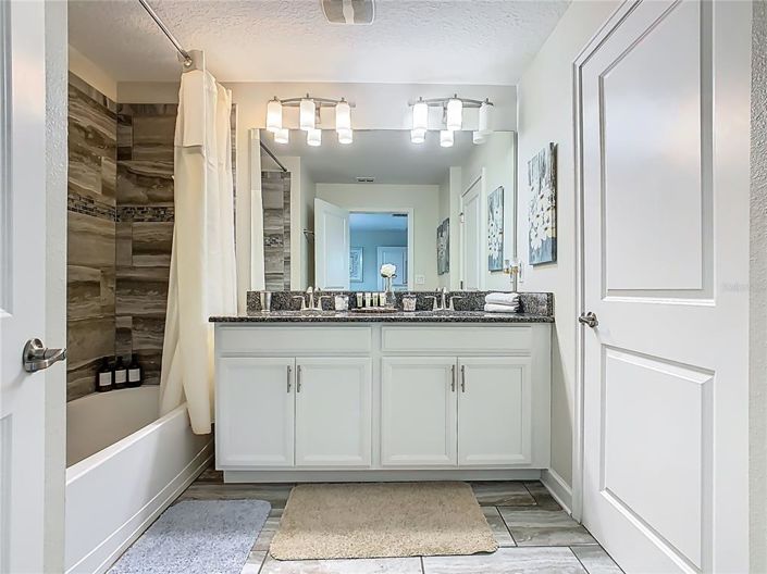 Image No.33-4 Bed Townhouse for sale