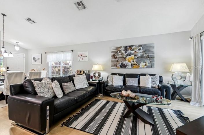 Image No.5-Propriété de 4 chambres à vendre à Kissimmee