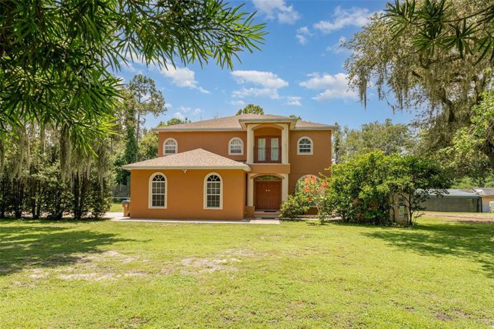 Image No.1-4 Bed Property for sale