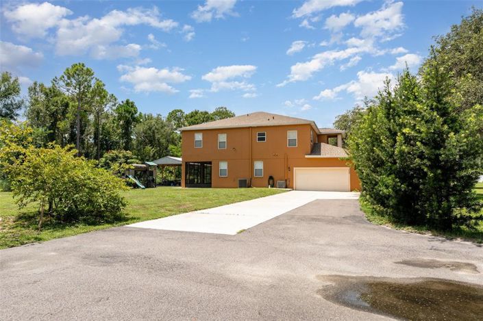 Image No.2-Propriété de 4 chambres à vendre à Kissimmee