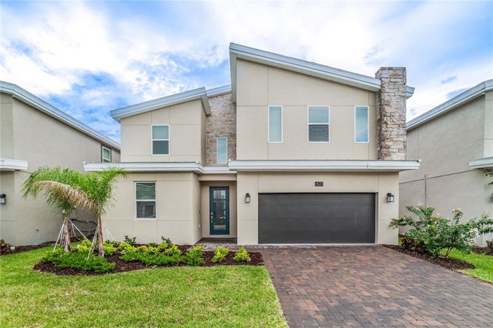 Image No.2-8 Bed Property for sale