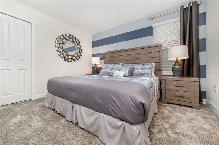 Image No.23-8 Bed Property for sale