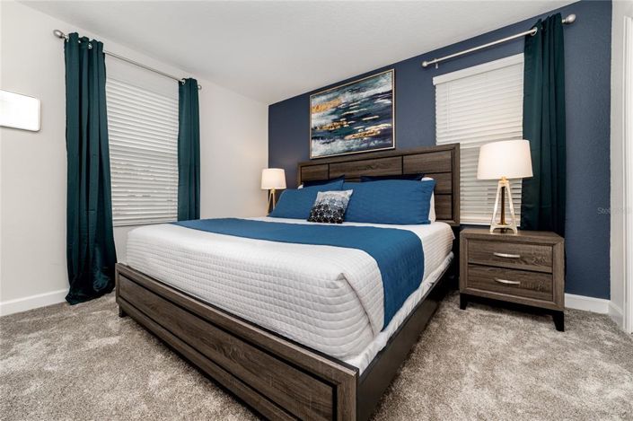 Image No.24-8 Bed Property for sale