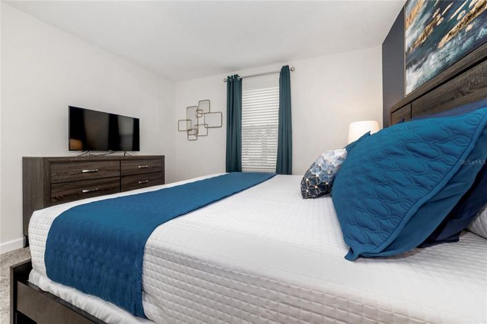 Image No.25-8 Bed Property for sale