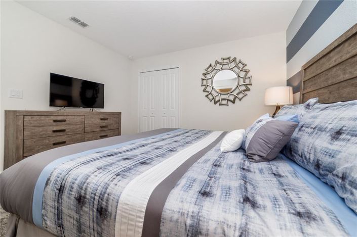 Image No.28-8 Bed Property for sale