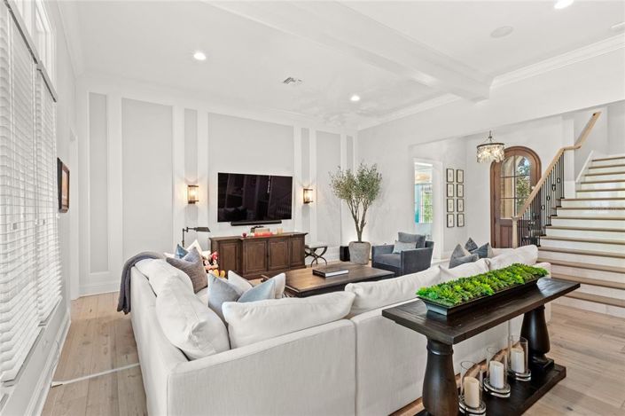 Image No.13-5 Bed Property for sale