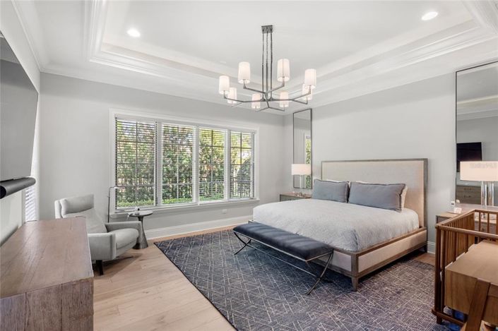 Image No.15-5 Bed Property for sale