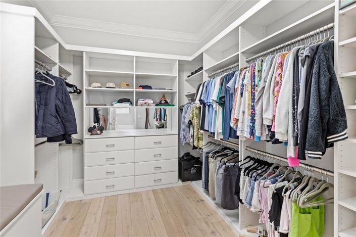 Image No.18-5 Bed Property for sale