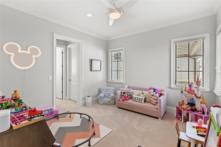 Image No.27-5 Bed Property for sale