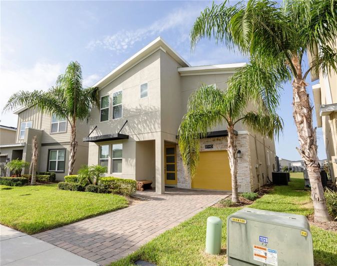 Image No.1-6 Bed Property for sale