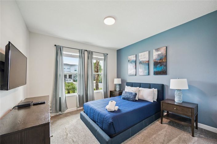 Image No.18-6 Bed Property for sale