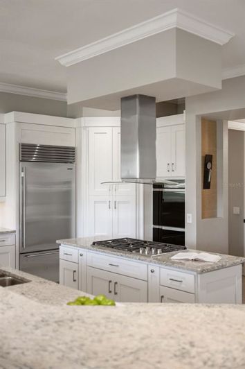 Image No.19-4 Bed Property for sale