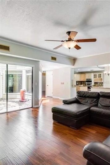 Image No.10-Propriété de 6 chambres à vendre à Orlando