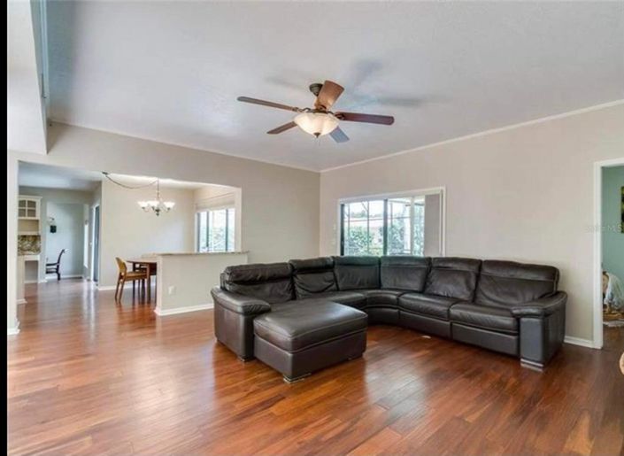 Image No.9-Propriété de 6 chambres à vendre à Orlando