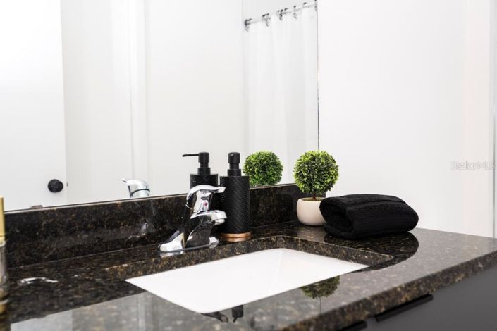 Image No.11-3 Bed Townhouse for sale