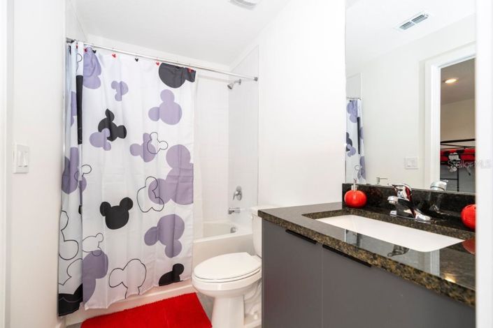 Image No.19-3 Bed Townhouse for sale