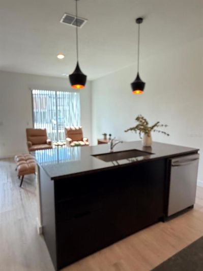 Image No.8-3 Bed Townhouse for sale