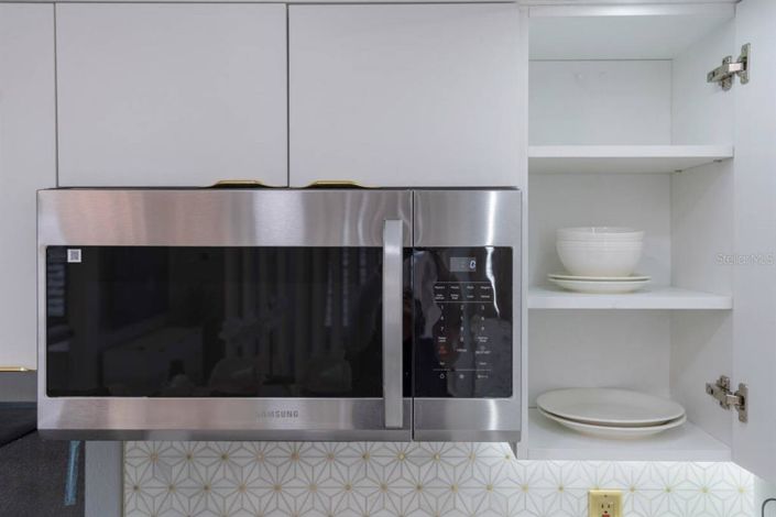 Image No.11-1 Bed Property for sale