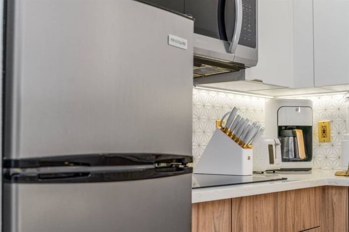 Image No.13-1 Bed Property for sale