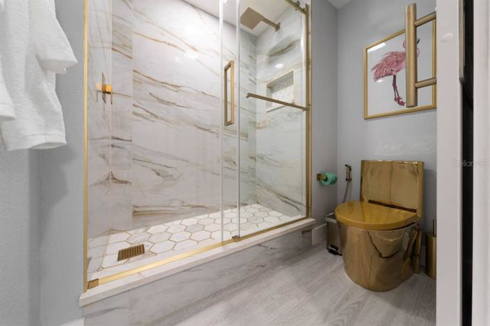 Image No.21-1 Bed Property for sale