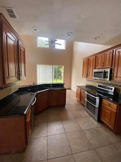 Image No.7-4 Bed Property for sale