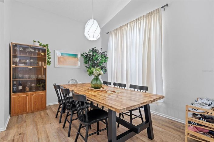 Image No.10-5 Bed Property for sale