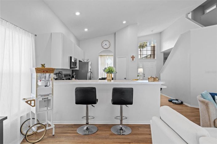 Image No.12-5 Bed Property for sale