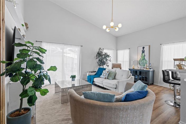 Image No.14-5 Bed Property for sale