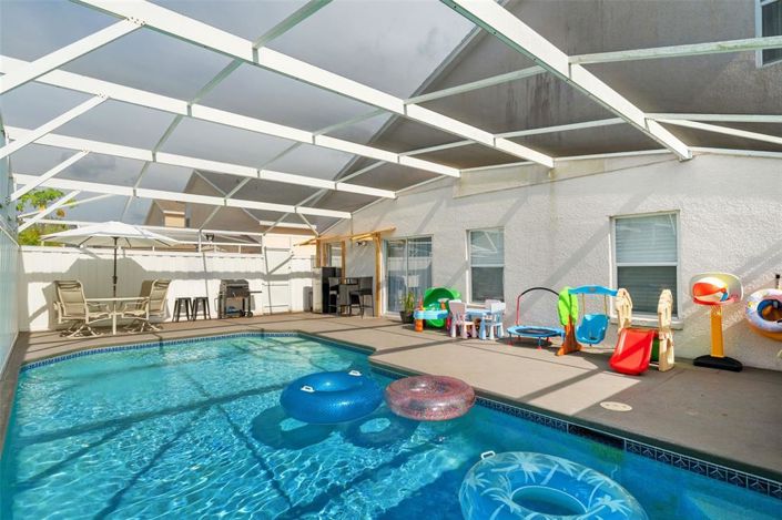 Image No.18-5 Bed Property for sale