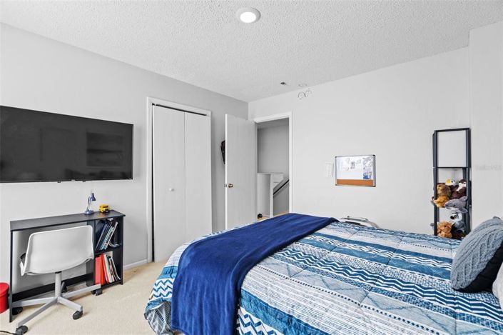 Image No.26-5 Bed Property for sale