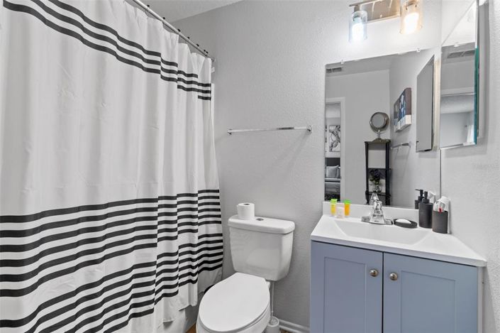 Image No.30-5 Bed Property for sale