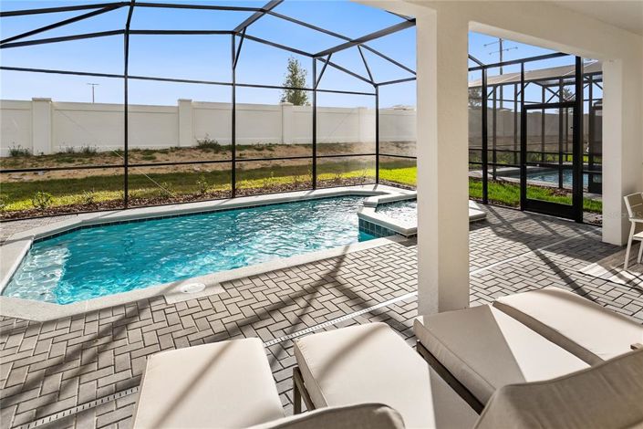 Image No.2-7 Bed Property for sale