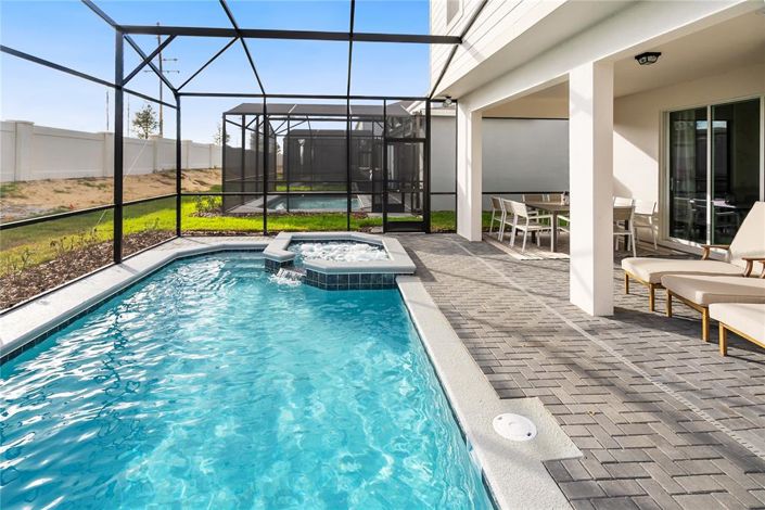 Image No.32-7 Bed Property for sale