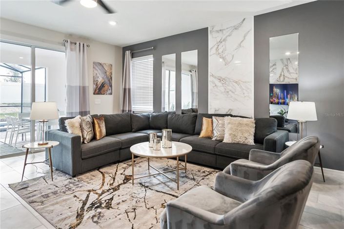 Image No.7-7 Bed Property for sale