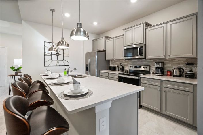 Image No.9-7 Bed Property for sale