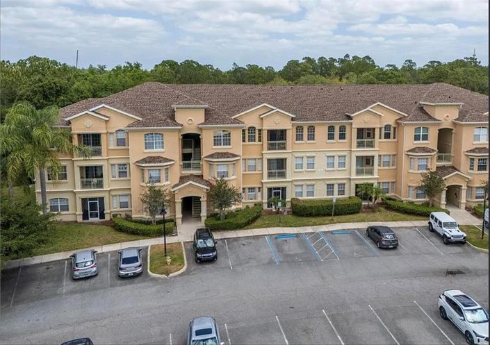 Image No.10-2 Bed Property for sale