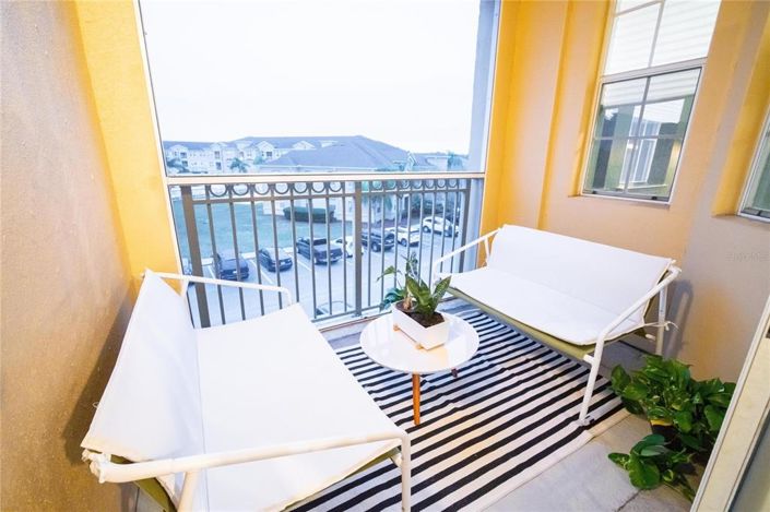 Image No.12-2 Bed Property for sale