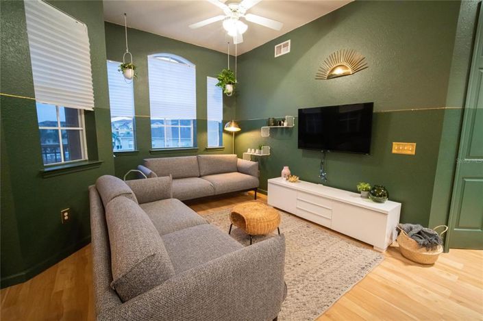 Image No.13-2 Bed Property for sale