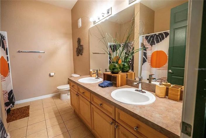 Image No.21-2 Bed Property for sale