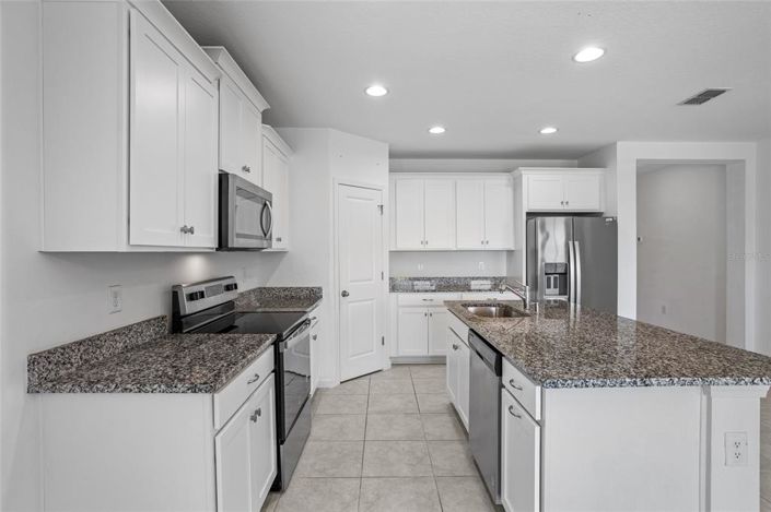 Image No.20-4 Bed Property for sale