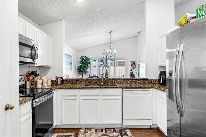 Image No.10-3 Bed Property for sale