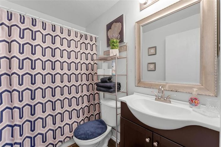 Image No.12-3 Bed Property for sale