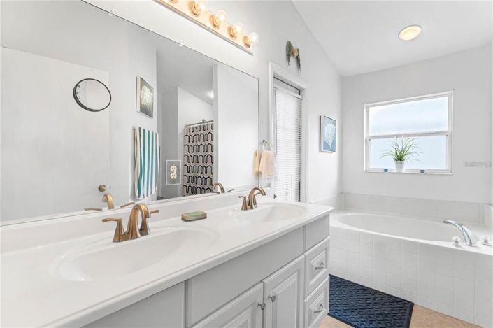 Image No.16-3 Bed Property for sale