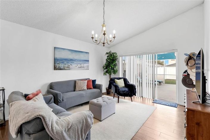 Image No.3-3 Bed Property for sale