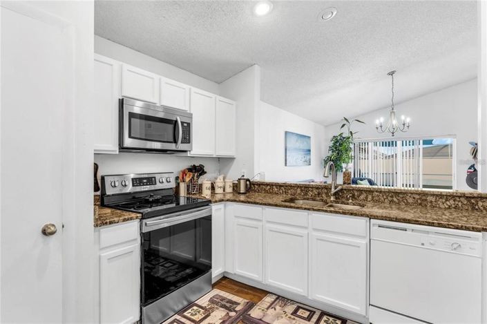 Image No.8-3 Bed Property for sale