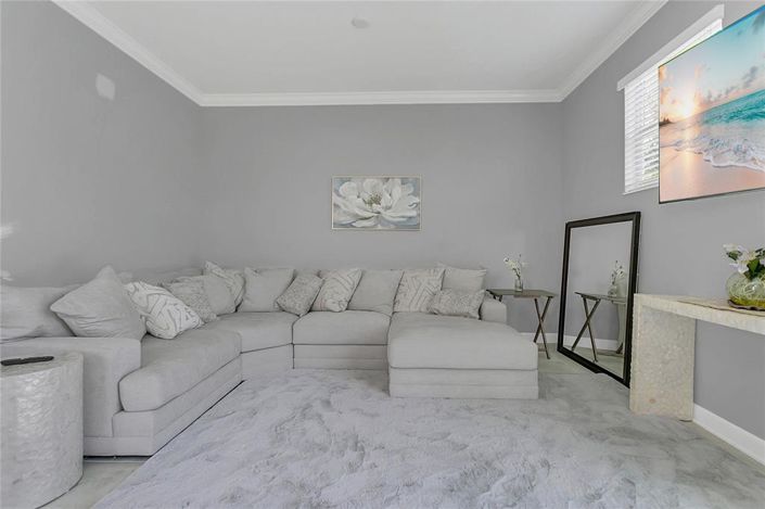 Image No.13-3 Bed Townhouse for sale