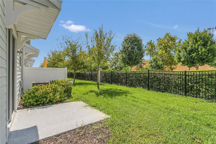 Image No.20-3 Bed Townhouse for sale