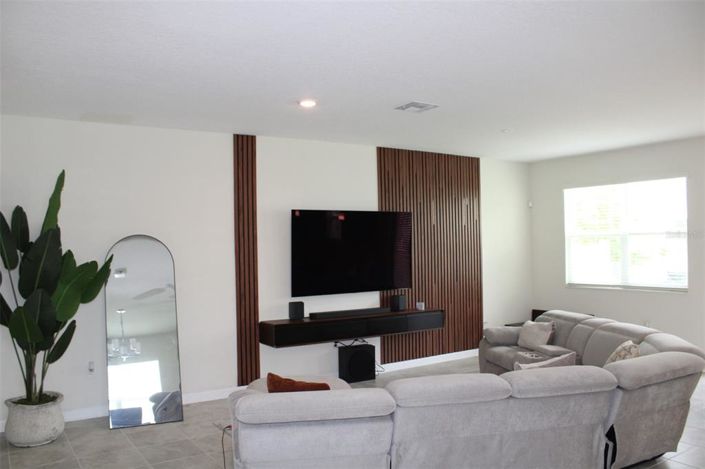 Image No.7-3 Bed Townhouse for sale